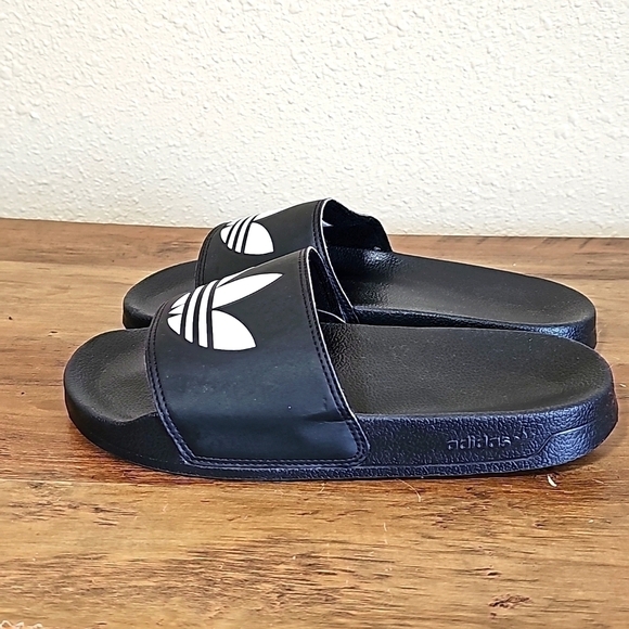 ADIDAS Sandals. - Picture 4 of 6